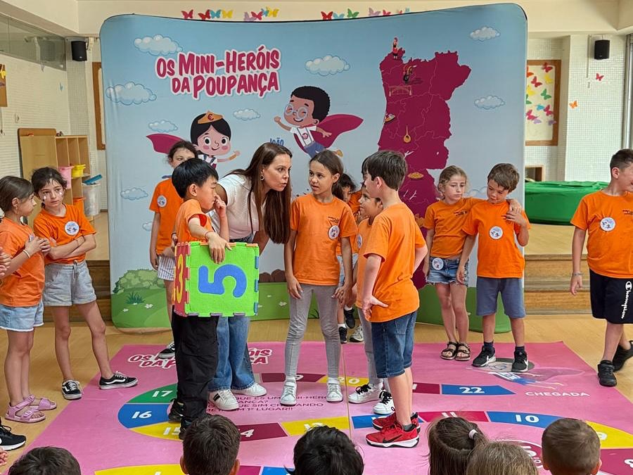 Os Mini-Heróis da Poupança